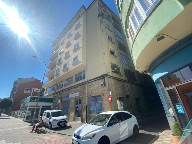 PISO PARA REFORMAR PROXIMO AL CENTRO DE BEMBIBRE
