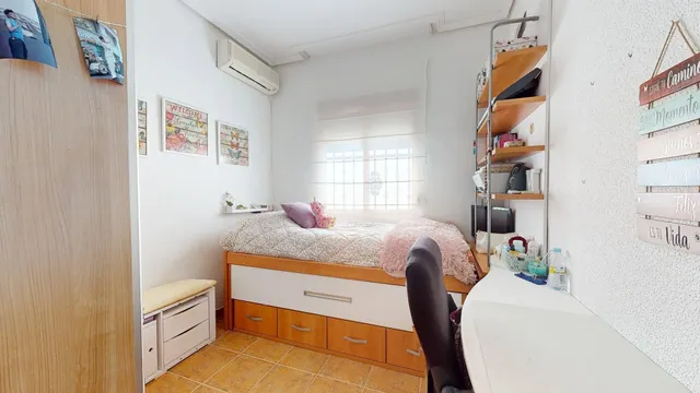 ¡¡ PARCELA EN PROINDIVISO CON VIVIENDA EN AVDA. DEL AEROPUERTO !! — 20