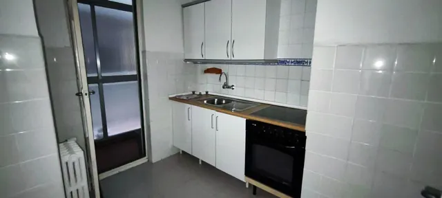 Piso en Venta en Calle Panaderos - Oportunidad de Inversión para Reformar — 10