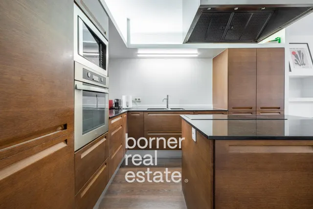 Chalet adosado en venta en Calle de Sant Josep — 16