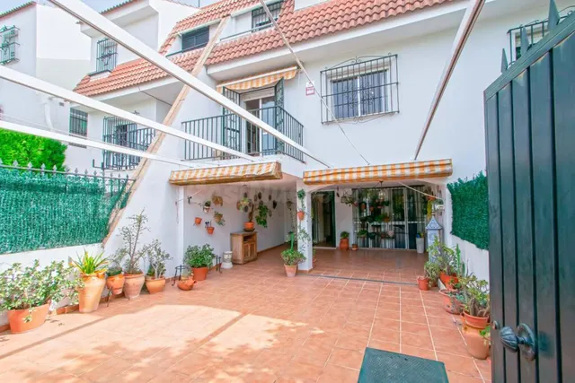 Estupenda vivienda adosada en Las Almenas, Tomares!!! - foto 2