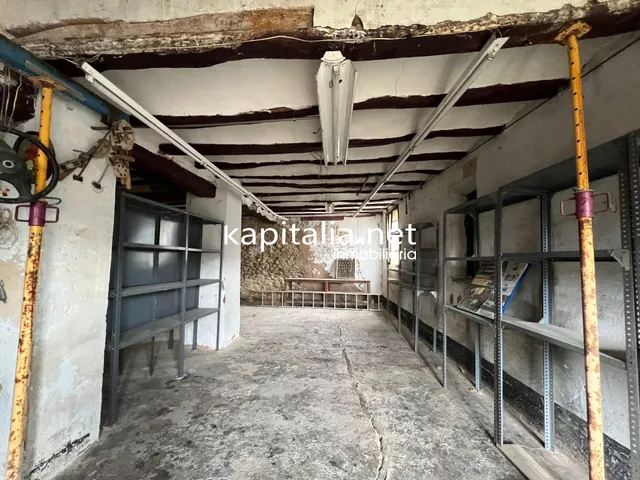Local a la venta en Ontinyent , zona centro . — 7
