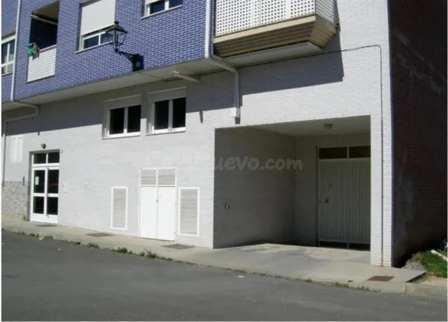 PLAZA DE PARKING EN VALVERDE DE LA VIRGEN - foto 2