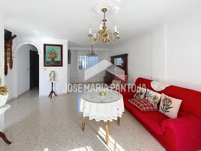 Adosado cuatro dormitorios con sótano y buhardilla — 7