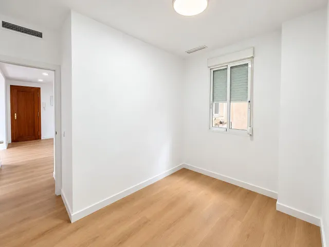 Piso de 4 habitaciones y reforma integral en pleno centro de Valencia — 21