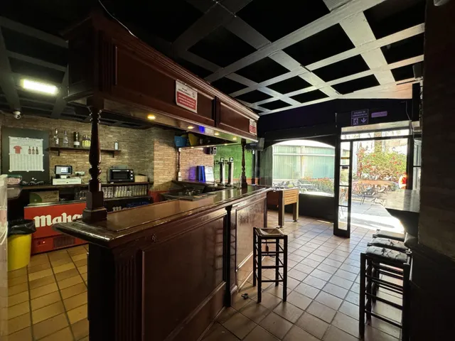 ALG741 - LOCAL COMERCIAL DE 142M2 EN LA PLAZA DEL CARBÓ DE A - foto 4