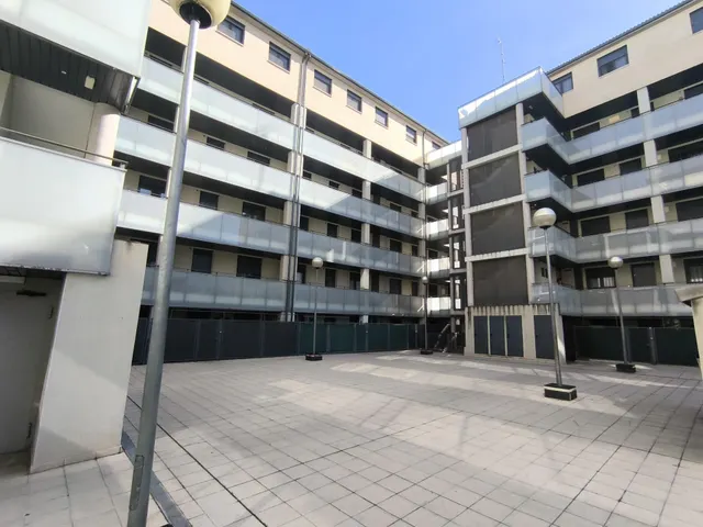 Se vende en cesión de remate Piso en cuarte de Huerva, dos dormitorios, dos baños. Garaje y Trastero incluidos. Piscina comunitaria. — 7