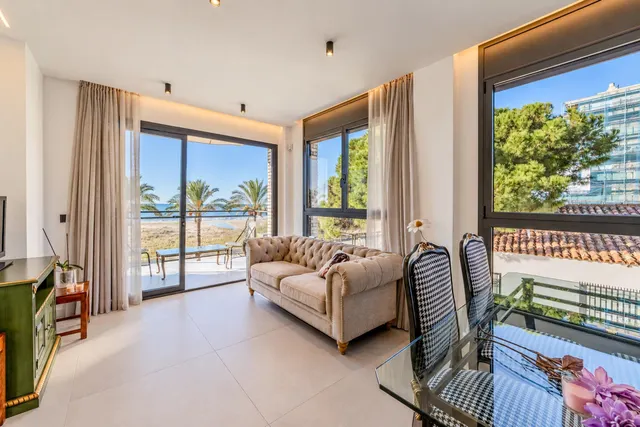 Vivir frente al mediterráneo: exclusivo piso en primera línea de mar en calafell — 7
