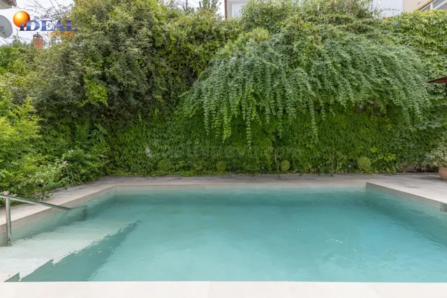 Chalet pareado con piscina, jardín y bonitas vistas a Granada en La Zubia — 3