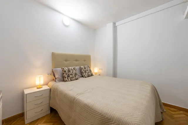 CASA ADOSADA DE PUEBLO REFORMADA EN PLEAHUSTAN 4 habitaciones, BAÑO Y CHIMENEA. — 16