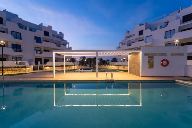 APARTAMENTO CON PISCINA COMUNITARIA Y PISCINA CLIMATIZADA SA - foto 3