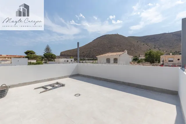 Estrena vivienda a 5 minutos de la playa en Castell de Ferro - foto 2