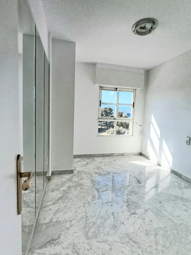 ¡Oportunidad! Amplio Piso de 2 Dormitorios en Zona Céntrica — 7