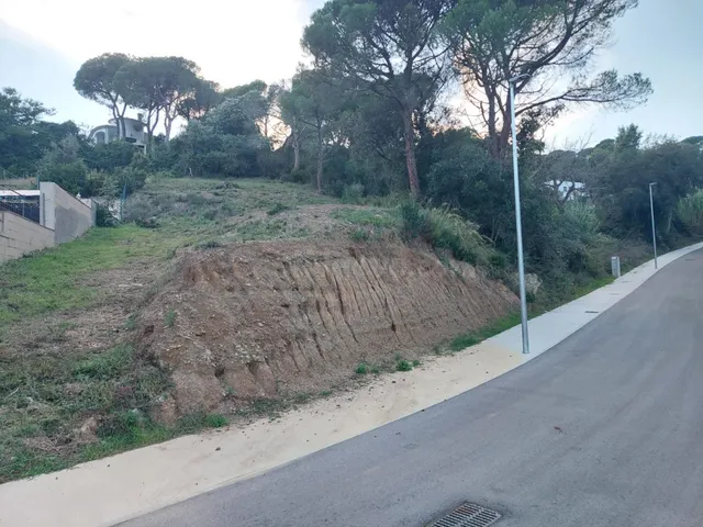 CALONGE: FANTASTICA PARCELA DE 588 M2 PARA CONSTRUIR LA CASA - foto 3