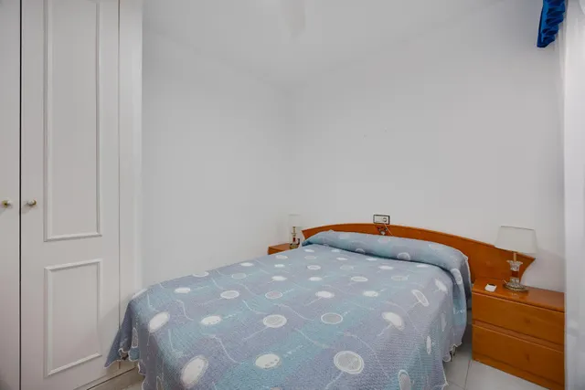 Bungalow planta baja con jardín y piscina junto c.comercial — 34