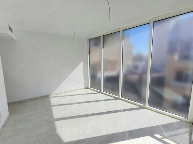 Apartamento a estrenar muy luminoso y bonito balcón — 2