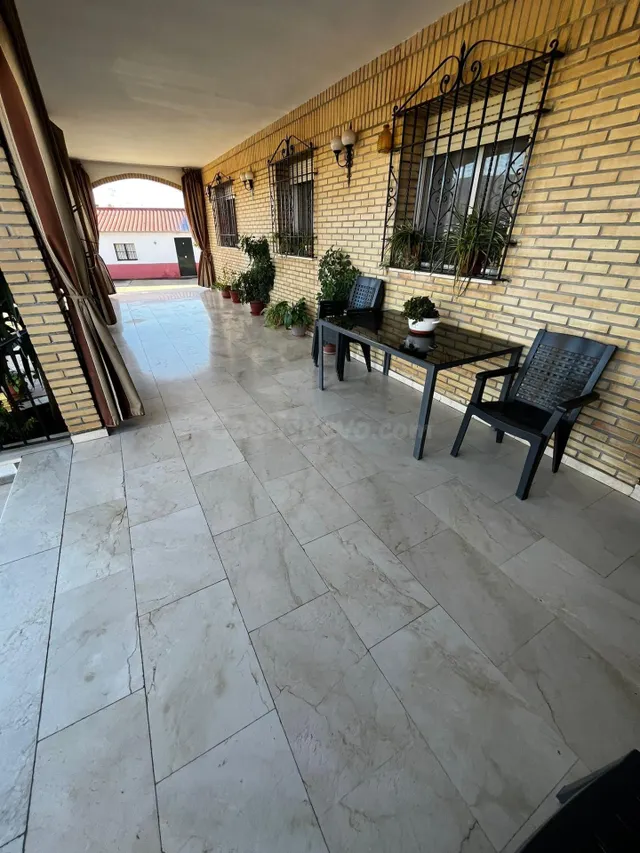 Magnífica Finca en El Nuevo Higuerón, Córdoba: Espacio y Com