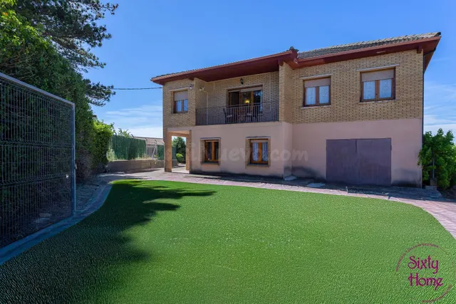 Casa de 5 dormitorios con terreno en Angüés - foto 5