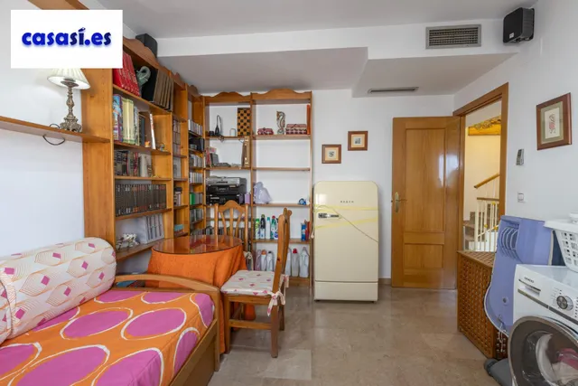 Adosada con 4 dormitorios, amplias terrazas y vistas a Granada y sierra nevada — 33