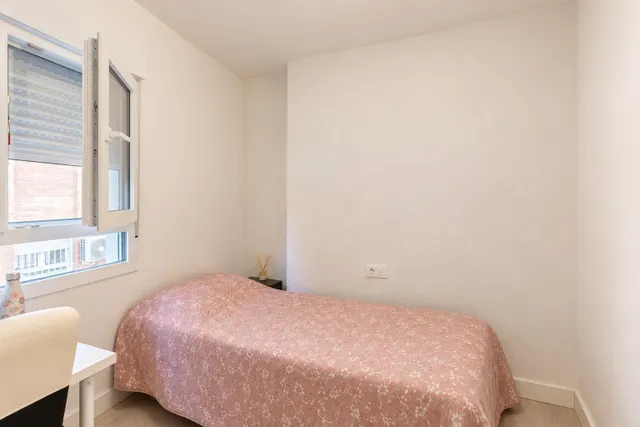 Piso reformado de 113 m2 en pleno centro de Murcia con 4 dormitorios y 2 baños — 31