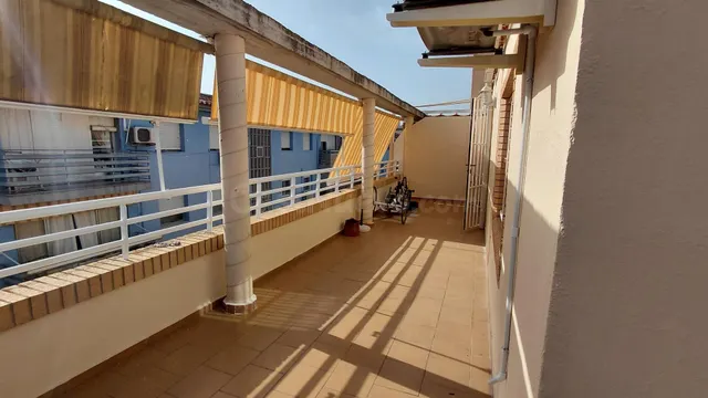Ático en venta con espectacular terraza de 52 m2, esquina y  - foto 4