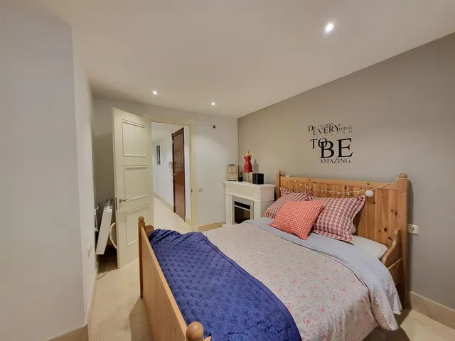 Apartamento 3 habitaciones 161m² en venta - Torre real — 24