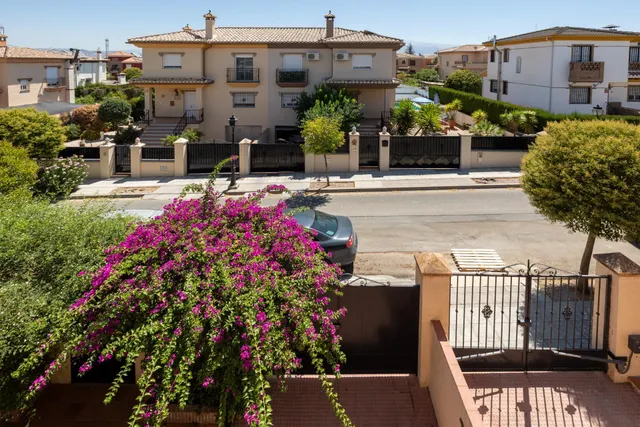 Preciosa Casa Pareada en Urbanización El Ventorrilo (Vegas del Genil) — 34