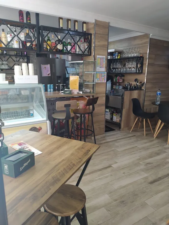Se vende local comercial en pleno centro de Antequera — 5