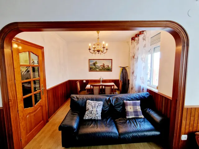 EXCLUSIVO CONJUNTO DE DOS CASAS CON JARDÍN Y GARAJE A 300 METROS DE LA PLAYA DE A RAPADOIRA – FOZ — 12