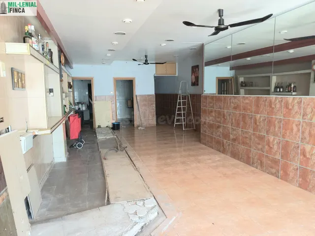 LOCAL COMERCIAL - PARA REFORMAR - NO CAMBIO DE USO A VIVIEND - foto 2