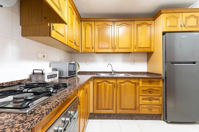 Apartamento todo exterior 3 dorm. con gran terraza en esquina a 100 mts de la Playa. Vista parcial al Mar. — 13