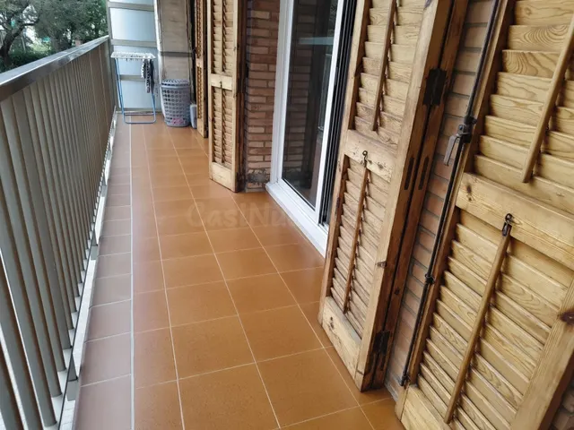 Acogedor Piso en Hospitalet de Llobregat - Ideal para Entrar - foto 3