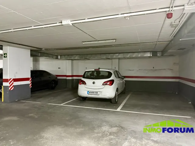 Piso SEMINUEVO a 5 minutos de El Corte Inglés con GARAJE y TRASTERO — 31