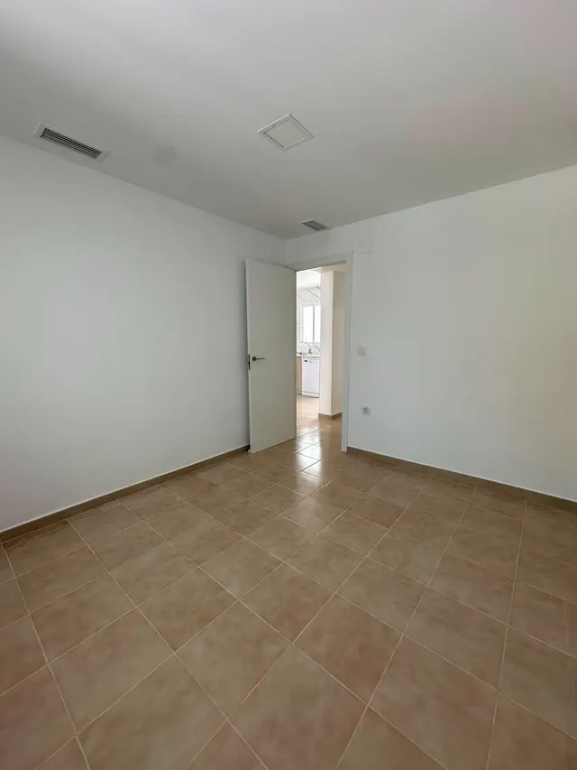 BUNGALOW ADOSADO DE 2 DORMITORIOS EN LA SIESTA (TORREVIEJA) — 21