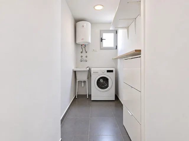 ¡LUMINOSO PISO TOTALMENTE REFORMADO, 100% EXTERIOR Y CON EXCELENTE LUZ NATURAL! — 10