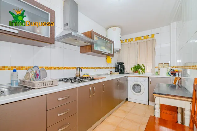 Piso de 3 Dorm. con 2 baños + APARCAMIENTO y TRASTERO — 10