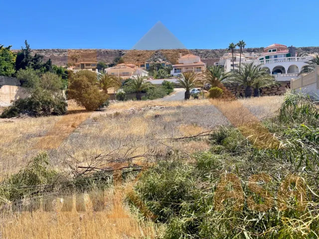SUELO URBANO EN LOS ALCORES DE 873 METROS — 16