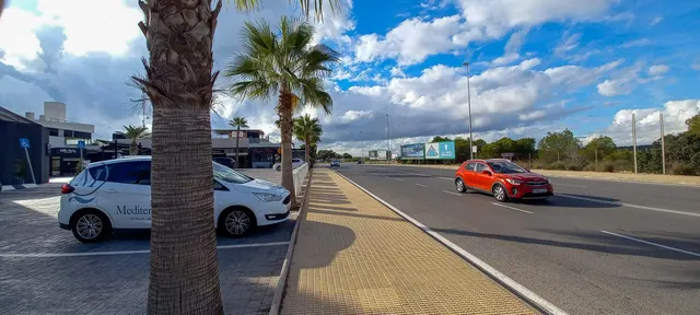 Se alquila por largo tiempo plazas de parking ( garaje ) en lomas de cabo roig ( orihuela costa) — 20