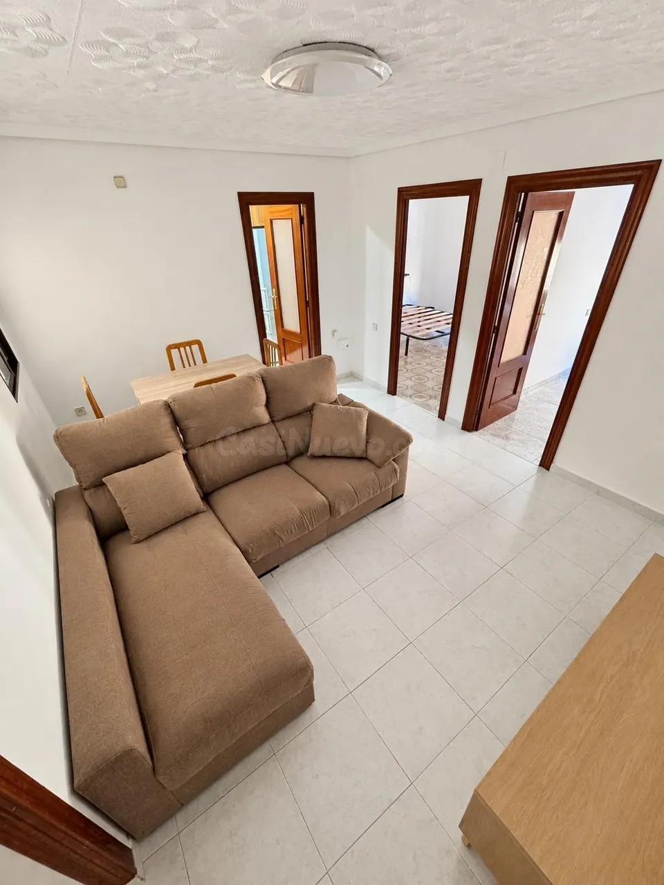 Piso de 4 habitaciones con ascensor y patio en Benicalap