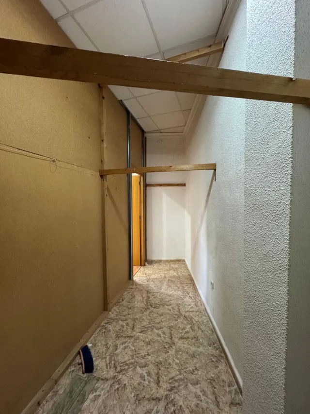 Local de 180 m2 en Barrio Peral. — 19
