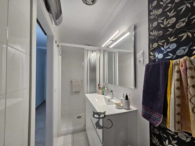 Oportunidad en Alfafar ¡Piso Reformado con Terraza! — 21
