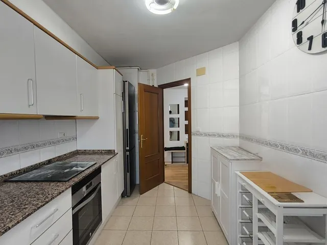 Excepcional vivienda en violant d'hongria con parking doble, trastero y zona comunitaria — 11
