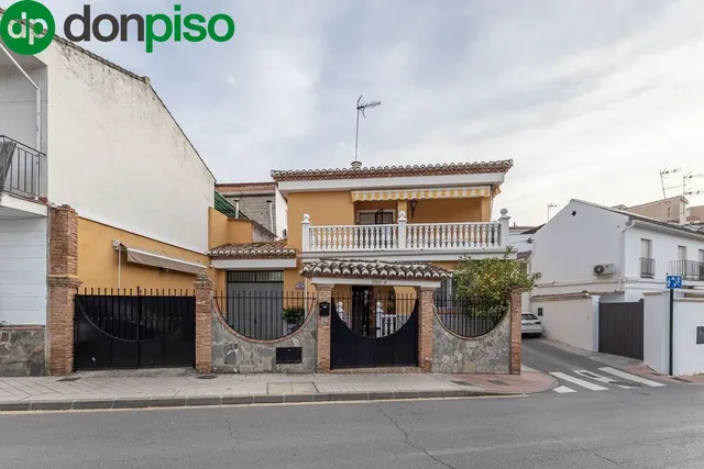 Fantástica casa en bola de oro — 38
