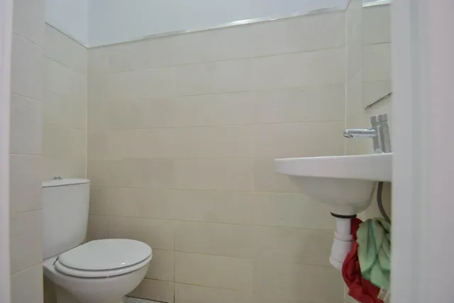 TRASPASO de Local comercial en Pedro Antonio de Alarcón: Oasis de confort y comodidad en pleno centro de Granada — 16