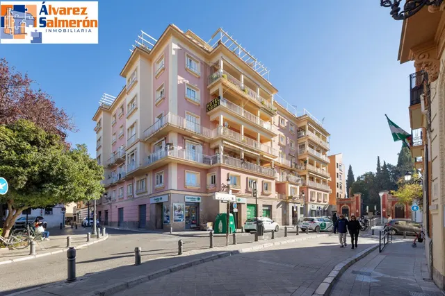 Gran vivienda en Plaza Los Campos - 7 habitaciones