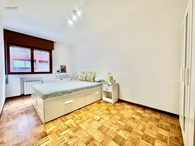 Piso reformado en alquiler junto a la playa de San Lorenzo, Gijón — 10