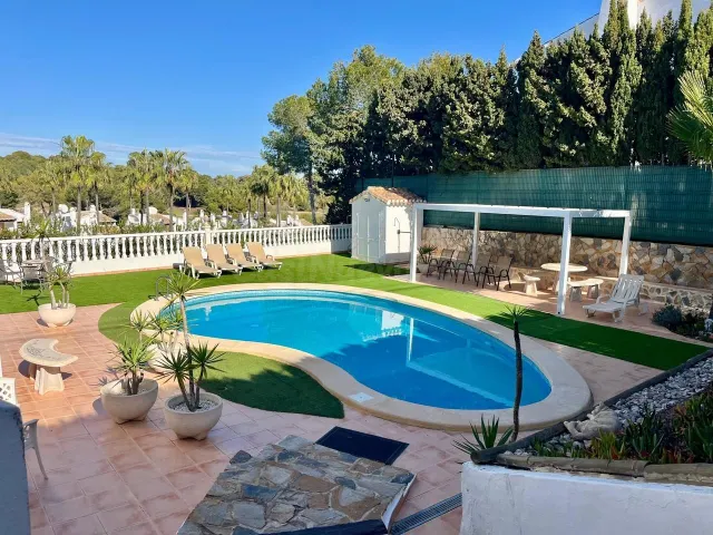 Villa 4 habitaciones 184m² en venta - Villamartín-Las Filipi - foto 2
