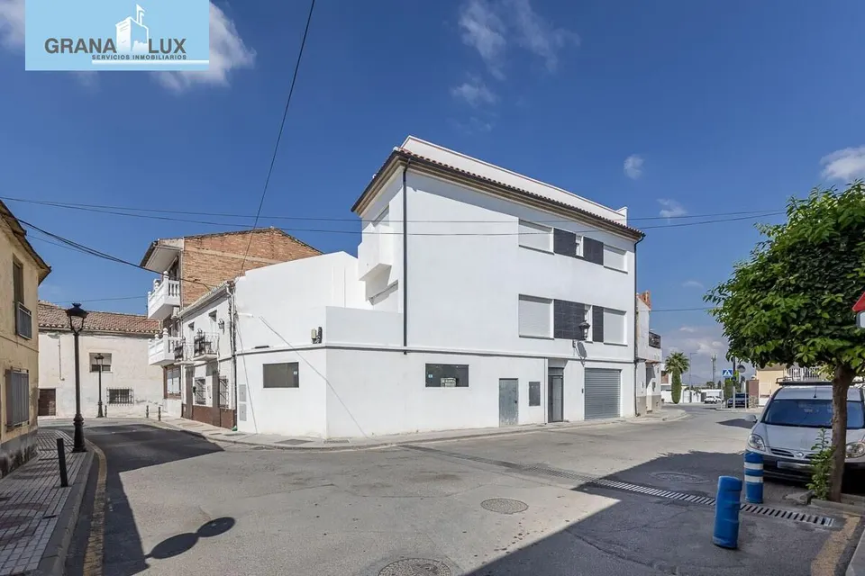 Edificio de nueva construcción en Churriana