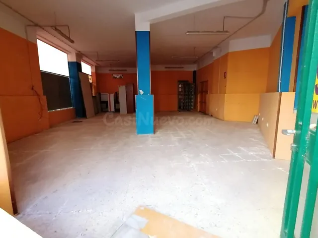 Local Comercial en Alquiler, Junto a La Cruz - Canovas - foto 5