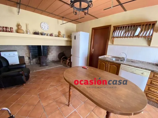Espectacular parcela con casa, piscina y olivos — 18